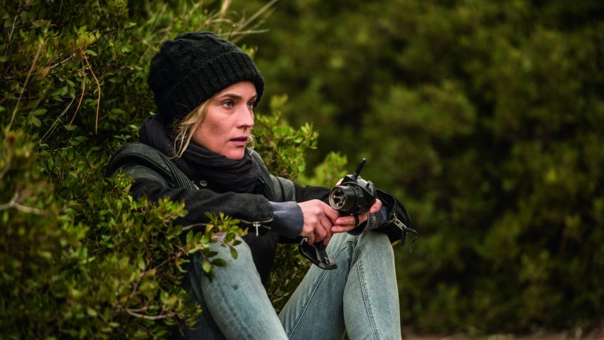 Filmstill aus AUS DEM NICHTS - Katja (Diane Kruger) versteckt sich und wartet auf den richtigen Moment die Bombe zu zünden - © Warner Bros. 