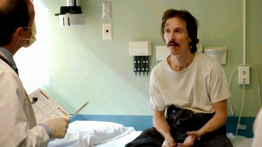 Szenenbild aus DALLAS BUYERS CLUB - Ron Woodroof (Matthew McConaughey) bekommt die Diagnose - © Ascot Elite