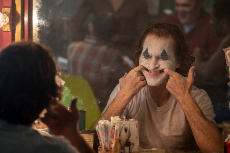 Szenenbild aus JOKER (2019) - Arthur (Joaquin Phoenix) - © Warner Bros.