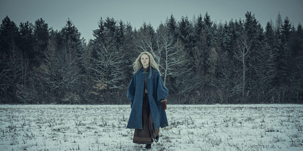 Szenenbild aus THE WITCHER - 1. Staffel - Prinzessin Cirilla (Freya Allan) ist auf der Flucht. - © Netflix