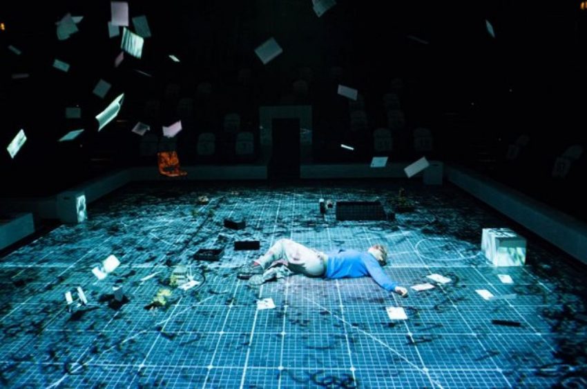 Szenenbild aus THE CURIOUS INCIDENT OF THE DOG IN THE NIGHT-TIME - © Photo by Manuel Harlan