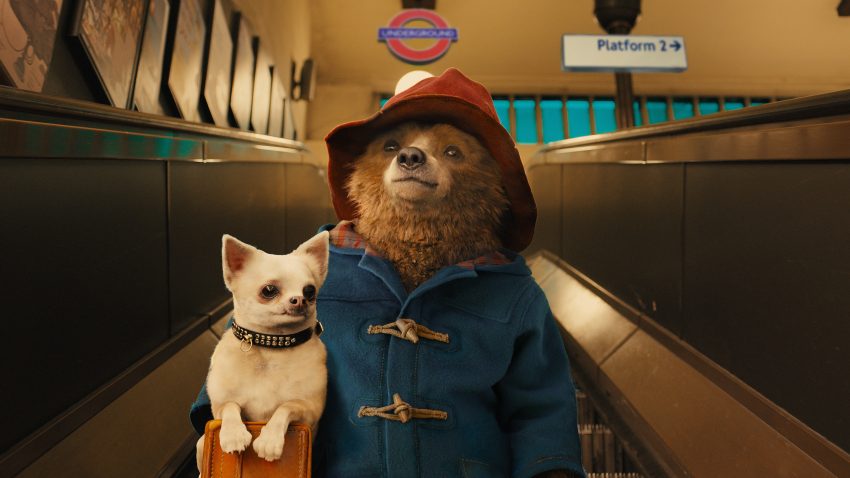 Szenenbild aus PADDINGTON - Paddingtons erster Besuch in der Londoner U-Bahn - © Studiocanal