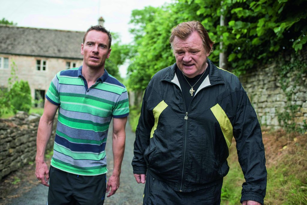 Szenenbild aus DAS GESETZ DER FAMILIE - TRESPASS AGAINST US - Chad (Michael Fassbender) und Colby Cutler (Brendan Gleeson) - © Koch Films