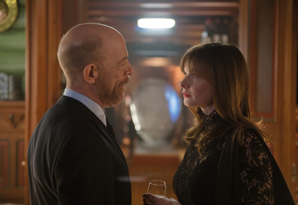 Szenenbild aus SCHNEEMANN - THE SNOWMAN (2017) - Arve Stop (J. K. Stimmons) und Katrine Bratt (Rebecca Fergusson) - © Universal Pictures