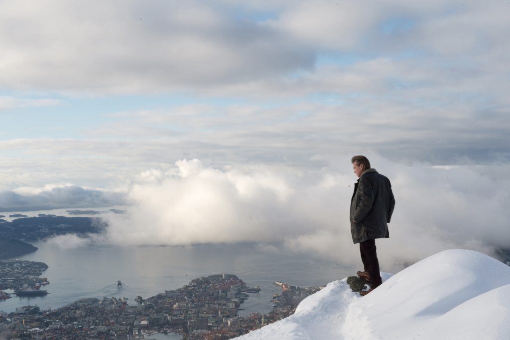 Szenenbild aus SCHNEEMANN - THE SNOWMAN (2017) - Rafto (Val Kilmer) - © Universal Pictures