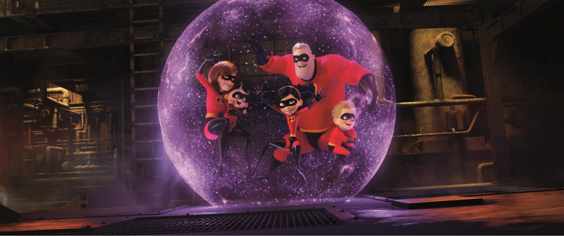 Szenenbild aus INCREDIBLES 2 (2018) - Familie Parr im Kampfgeschehen - © 2018 Disney•Pixar. All Rights Reserved.