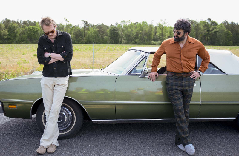 Szenenbild aus UNCLE FRANK (2020) - Paul Bettany and Peter Macdissi star in UNCLE FRANK Photo: Brownie Harris Courtesy of Amazon Studios