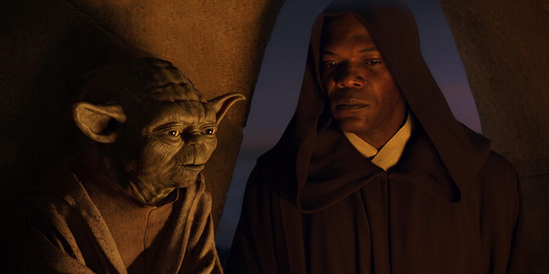 Szenenbild aus STAR WARS: EPISODE 1 - THE PHANTOM MENACE - Yoda berät sich mit Mace Windu (Samuel L. Jackson) - © 20th Century Fox
