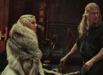 Szenenbild aus THE WITCHER - Staffel 2 - Ciri (Freya Allan) und Geralt (Henry Cavill) - © Netflix