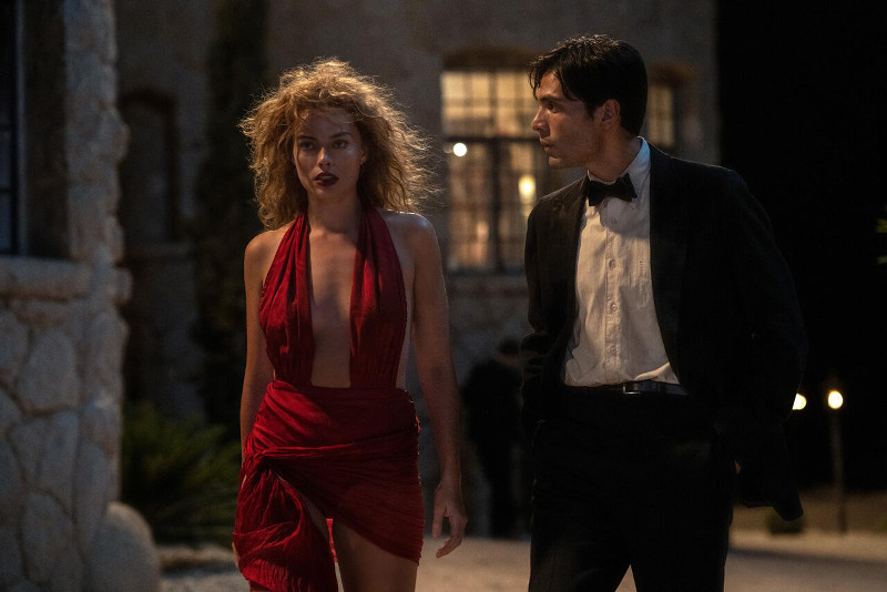 Szenenbild aus BABYLON (2022) - Nellie LaRoy (Margot Robbie) und Manny Calva (Diego Calva) - © Paramount Pictures