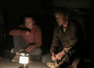 Szenenbild aus THE LAST OF US - Ellie (Bella Ramsey) und Joel (Pedro Pascal) - © HBO