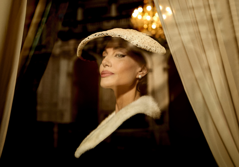 Szenenbild aus MARIA - Maria Callas (Angelina Jolie) - © Studiocanal