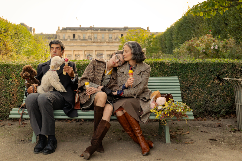 Szenenbild aus MARIA - Kammerdiener Ferruccio (Pierfrancesco Favino), Maria Callas (Angelina Jolie) und ihre Köchin und Vertraute Bruna (Alba Rohrwacher) - © Studiocanal