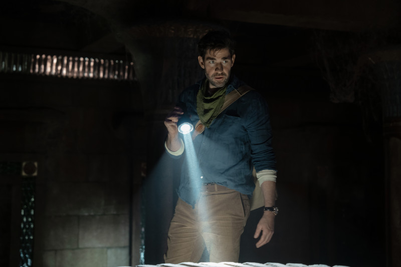 Szenenbild aus FOUNTAIN OF YOUTH - Luke (John Krasinski) - © Apple TV+