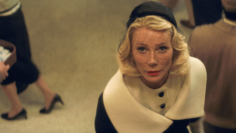 Szenenbild aus MARTY SUPREME - Schauspielerin Kay Stone (Gwyneth Paltrow) - © Tobis Film