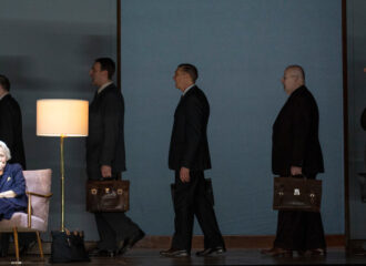 Szenenbild aus EIN DEUTSCHES LEBEN - Theater in der Josefstadt - © Bernd Uhlig