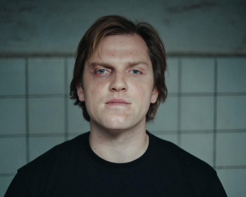 Szenenbild aus MORGEN WAR KRIEG - Jonas (Enno Trebs) - ©-Epik-Filmproduktion-GmbH-2026_PROGRESS-Filmverleih